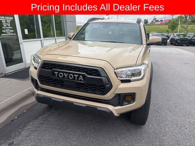 Used 2018 Toyota Tacoma TRD Off-Road AWD/4WD image 14