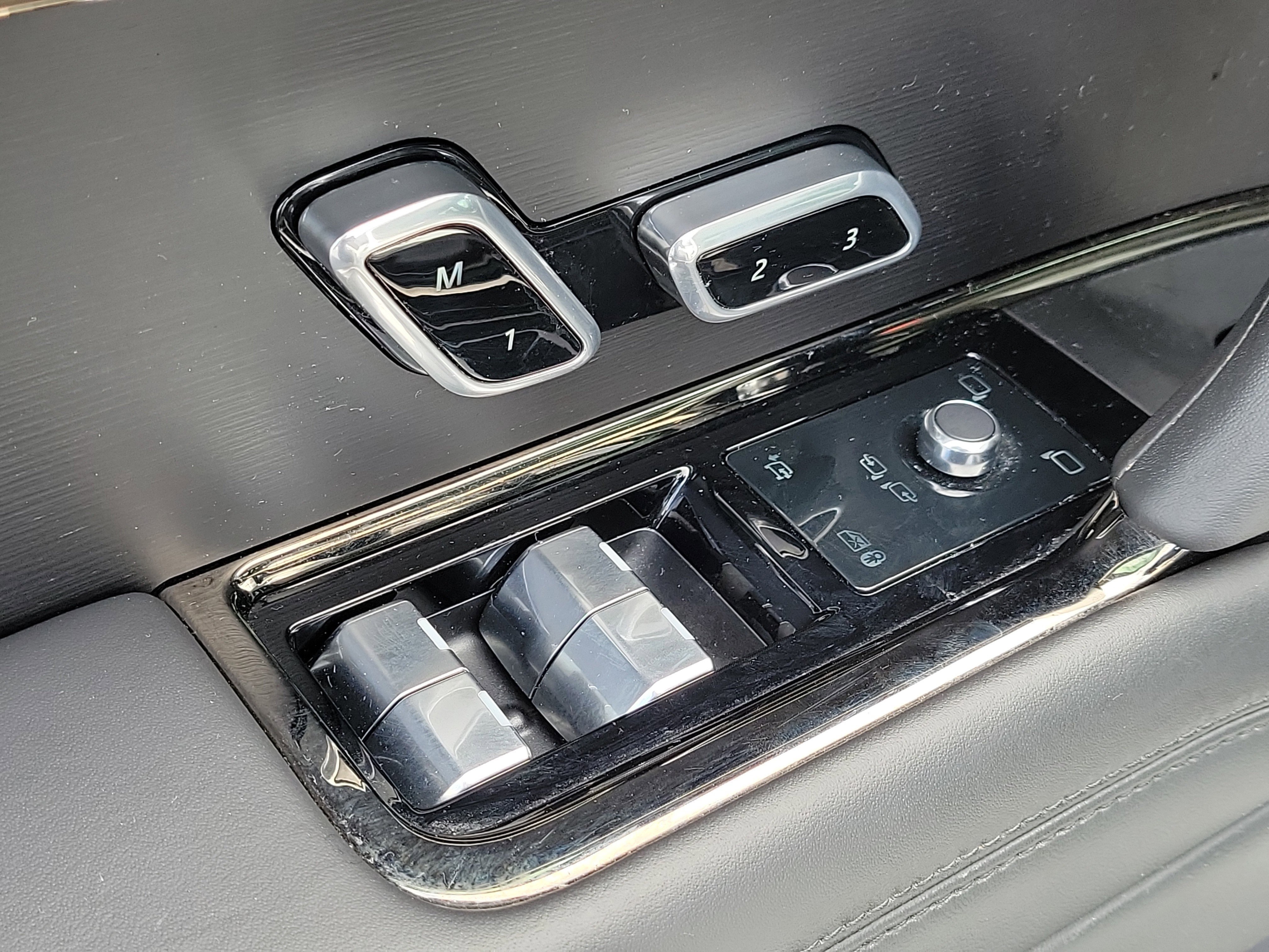 Used 2024 Land Rover Range Rover Sport SE image 18