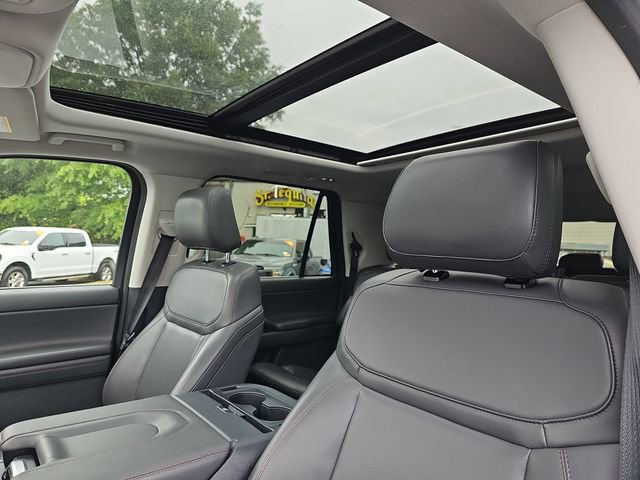 Used 2025 Ford Expedition Max Active RWD image 19
