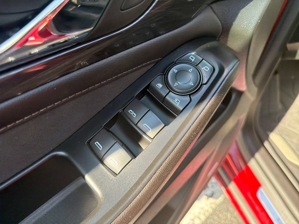 Used 2024 Chevrolet Traverse High Country w/ LPO, Floor Liner Package AWD/4WD image 13