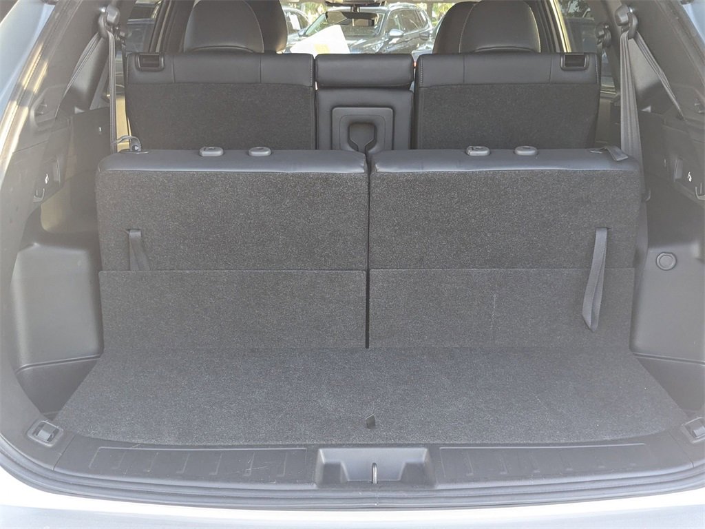 Used 2025 Mitsubishi Outlander SE image 7