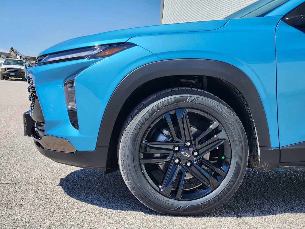 New 2026 Chevrolet Trax ACTIV w/ Sunroof Package FWD image 5