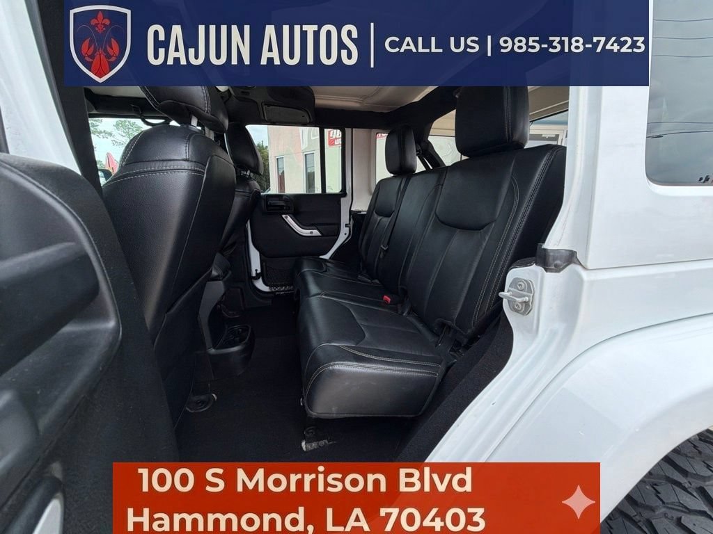 Used 2017 Jeep Wrangler Unlimited Rubicon AWD/4WD image 25