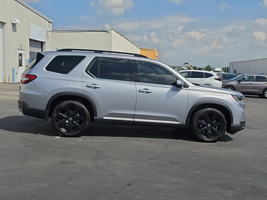 Used 2025 Honda Pilot Elite image 10