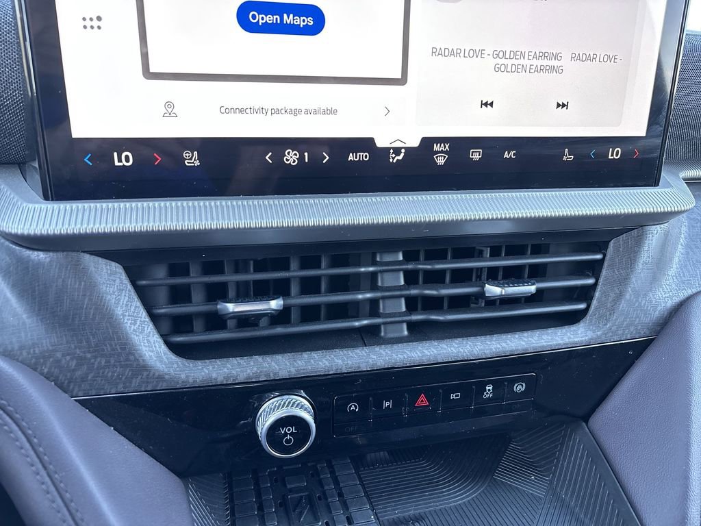 Used 2025 Ford Explorer Platinum RWD image 17