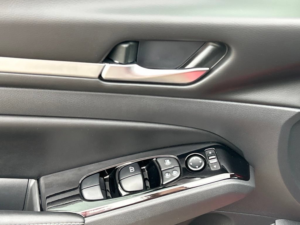 Certified 2023 Nissan Altima 2.5 SV FWD image 20