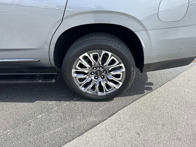 Used 2023 GMC Yukon Denali Ultimate image 32