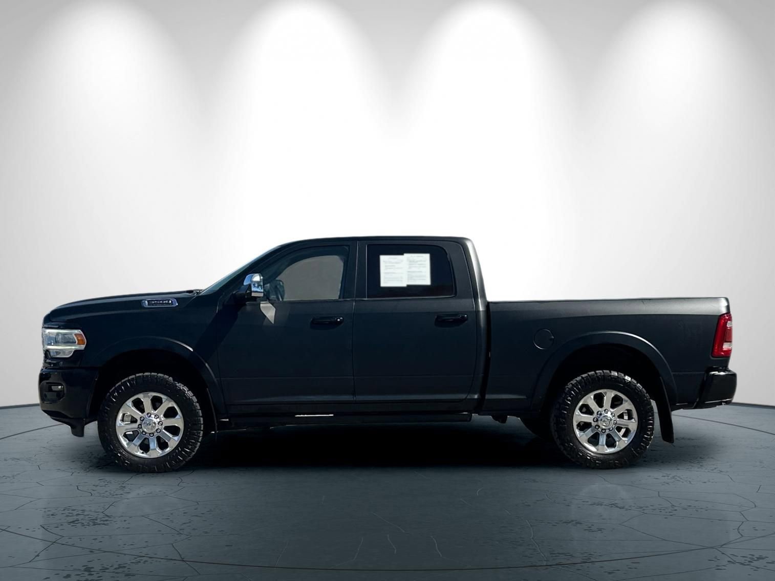 Used 2019 RAM 3500 Laramie image 7