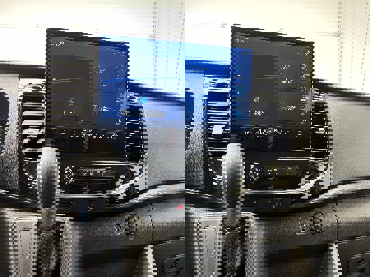 Used 2024 Ford Transit 350 XLT RWD image 17