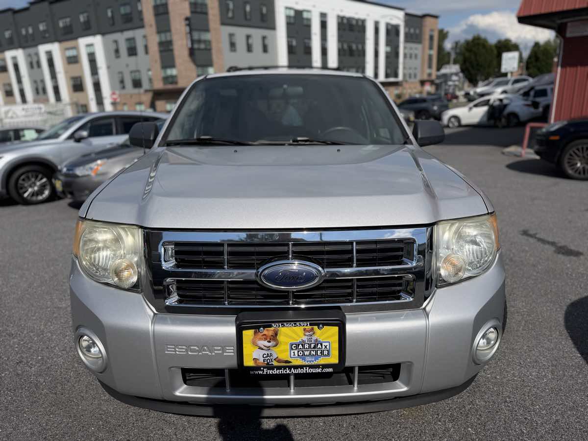 Used 2009 Ford Escape XLT FWD image 2