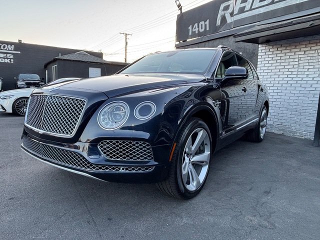 Used 2019 Bentley Bentayga AWD/4WD image 16