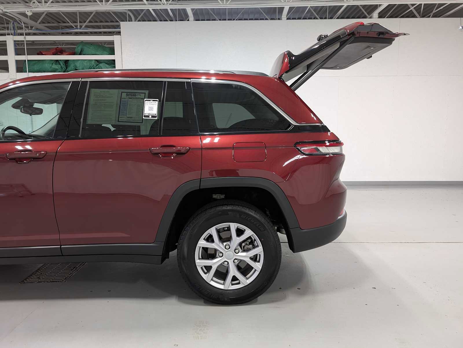 Used 2022 Jeep Grand Cherokee Limited image 11