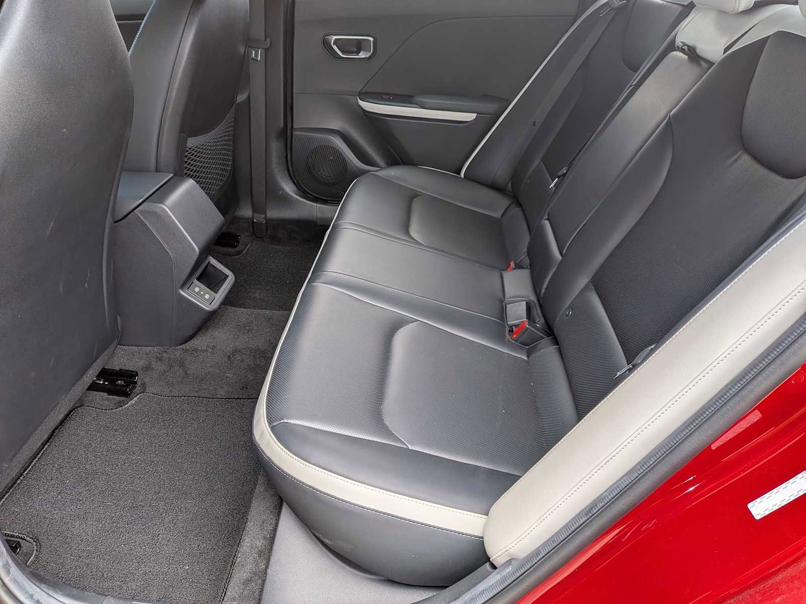 Used 2025 Kia K4 GT-Line w/ GT-Line Premium Package FWD image 17