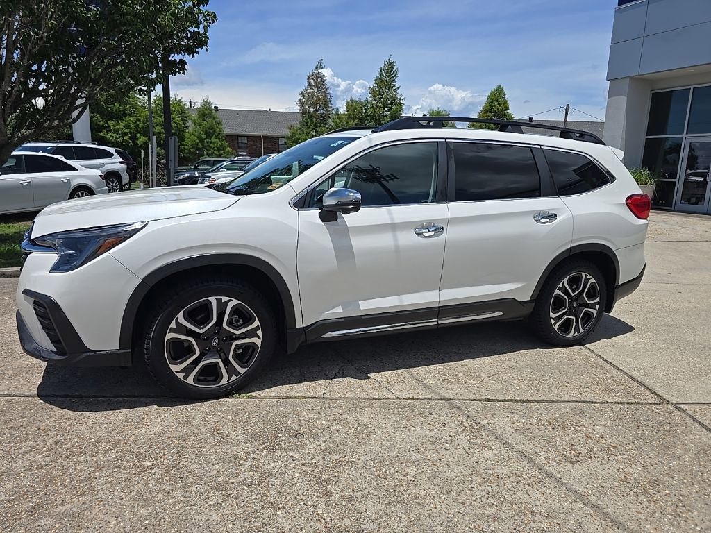 Used 2023 Subaru Ascent Touring AWD/4WD image 2