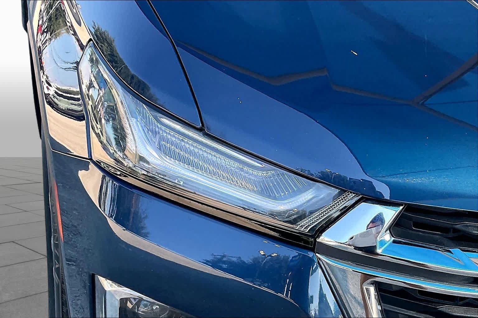 Used 2023 Chevrolet Traverse LS w/ Safety Package FWD image 26