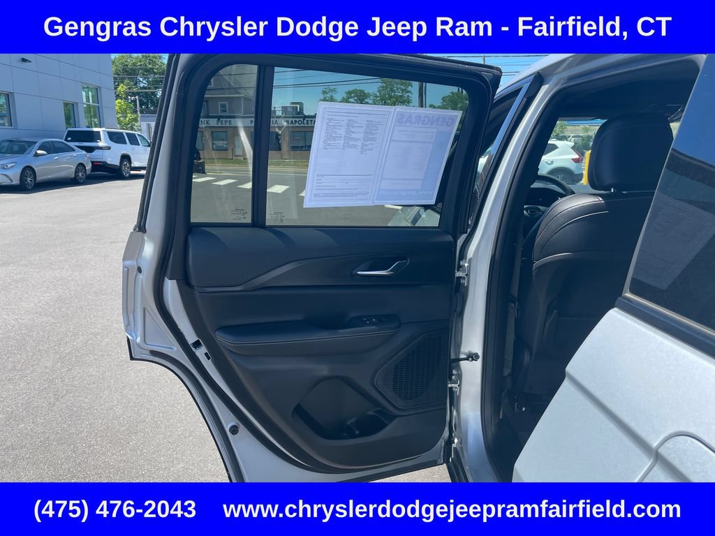 Certified 2024 Jeep Grand Cherokee Altitude AWD/4WD image 34