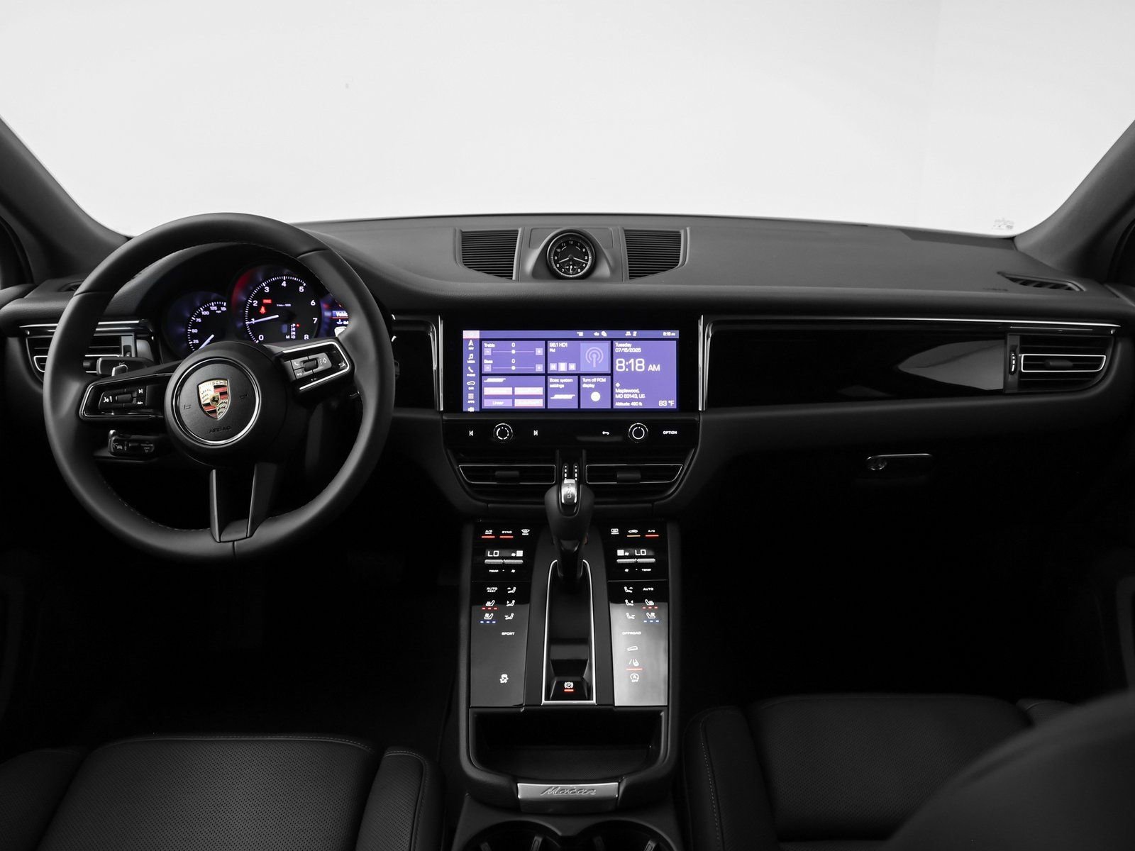 Certified 2025 Porsche Macan AWD/4WD image 25