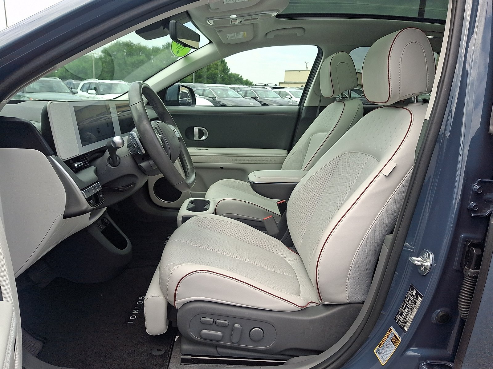 Used 2024 Hyundai Ioniq 5 Limited AWD/4WD image 12