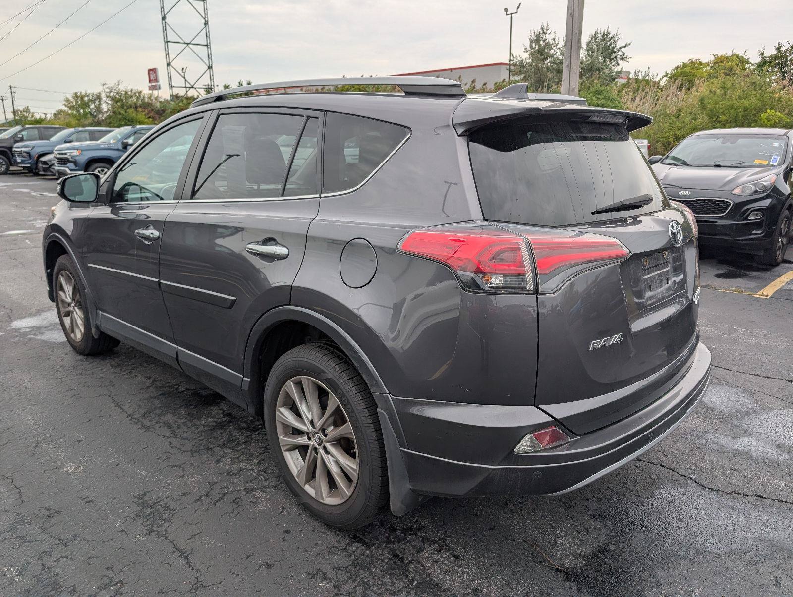 Used 2017 Toyota RAV4 Platinum AWD/4WD image 6