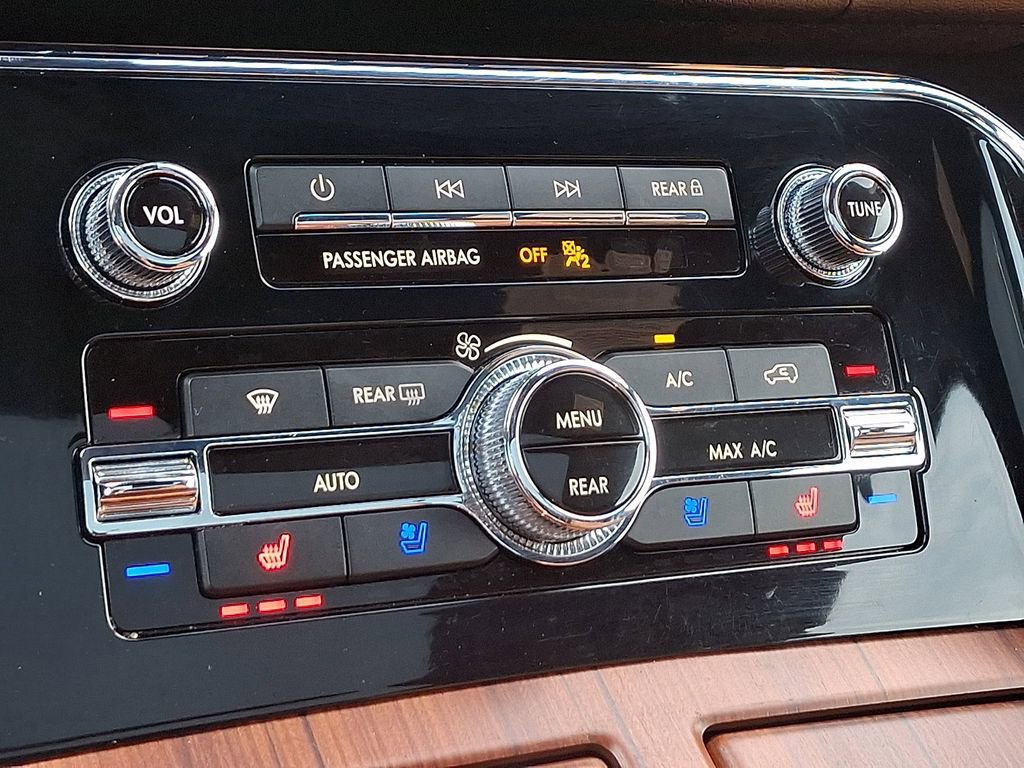 Used 2019 Lincoln Navigator Reserve image 17