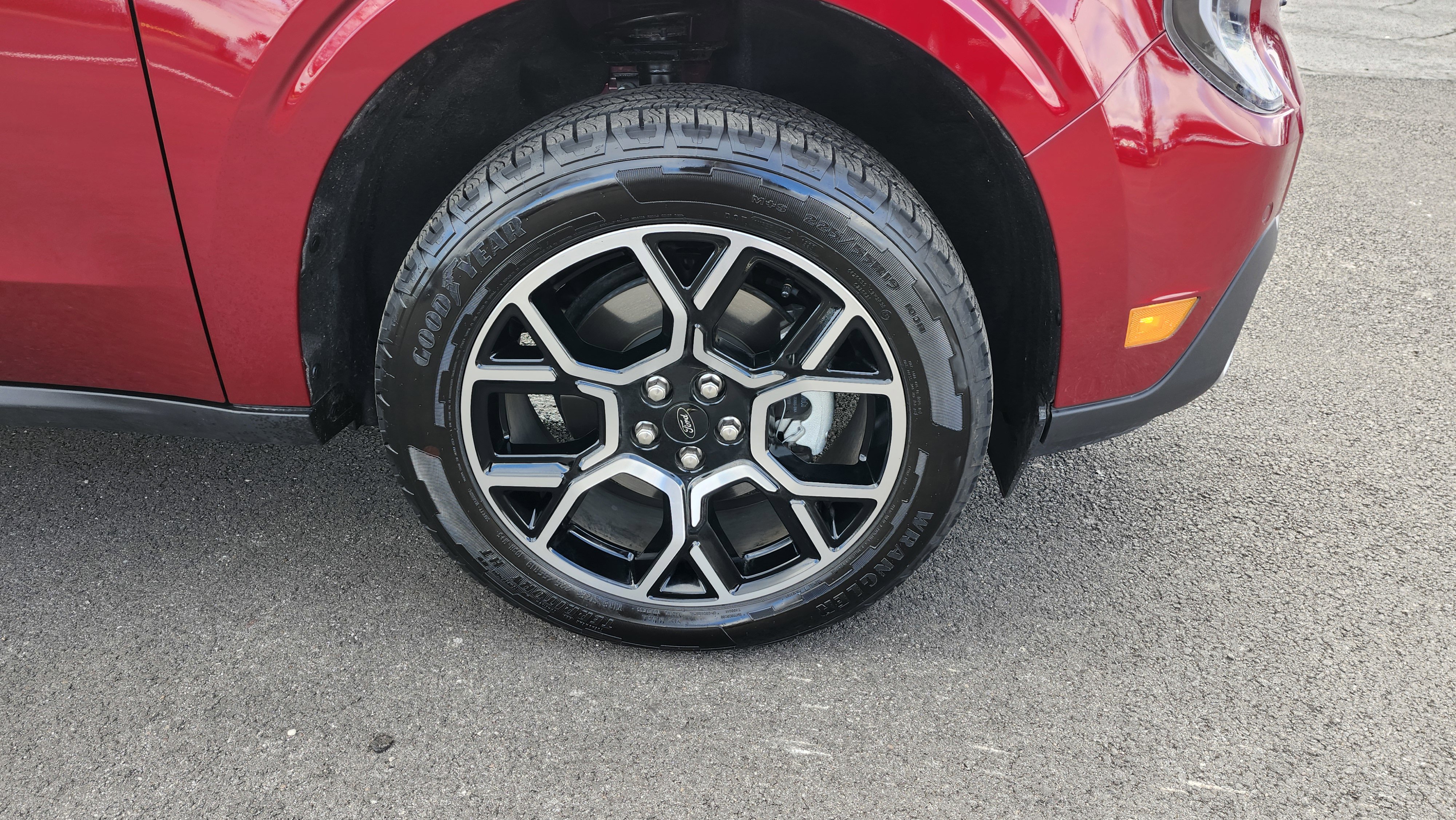 Used 2025 Ford Maverick Lariat w/ 4K Tow Package image 10