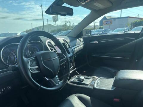 Used 2019 Chrysler 300 Touring L w/ Quick Order Package 22F AWD/4WD image 10