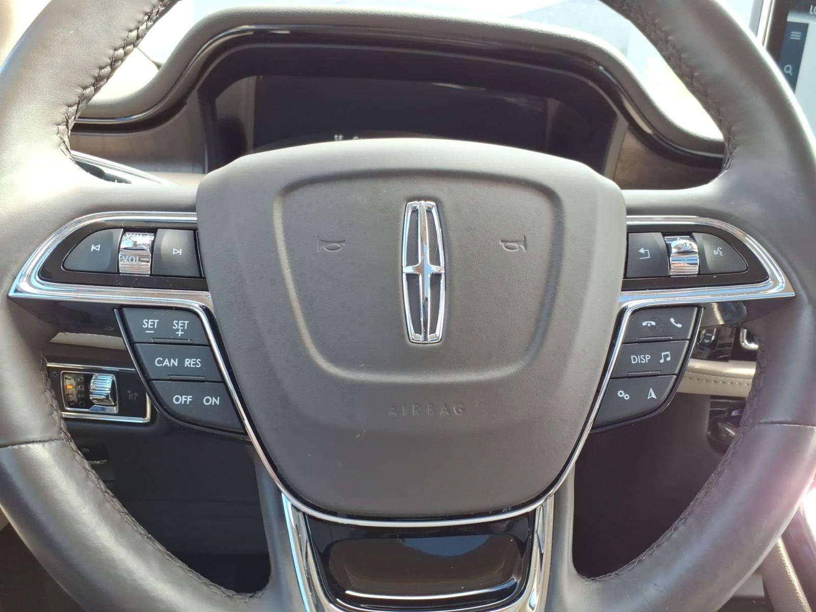 Used 2023 Lincoln Nautilus Reserve AWD/4WD image 27
