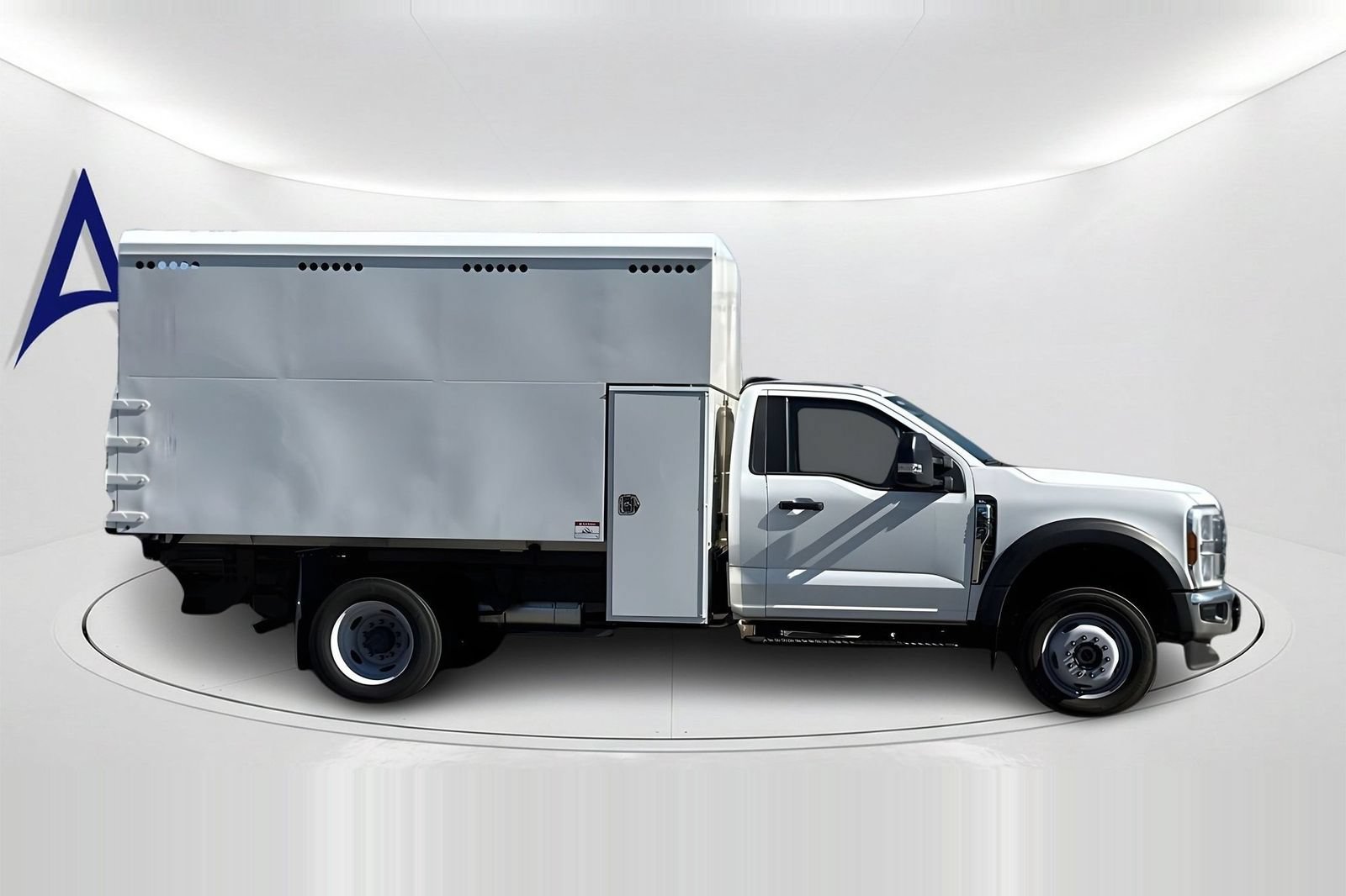 New 2025 Ford F550 4x4 Regular Cab Super Duty w/ XL Chrome Package image 8