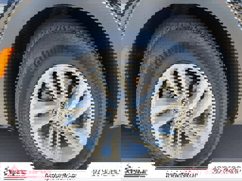 Used 2025 Buick Envista Preferred image 14