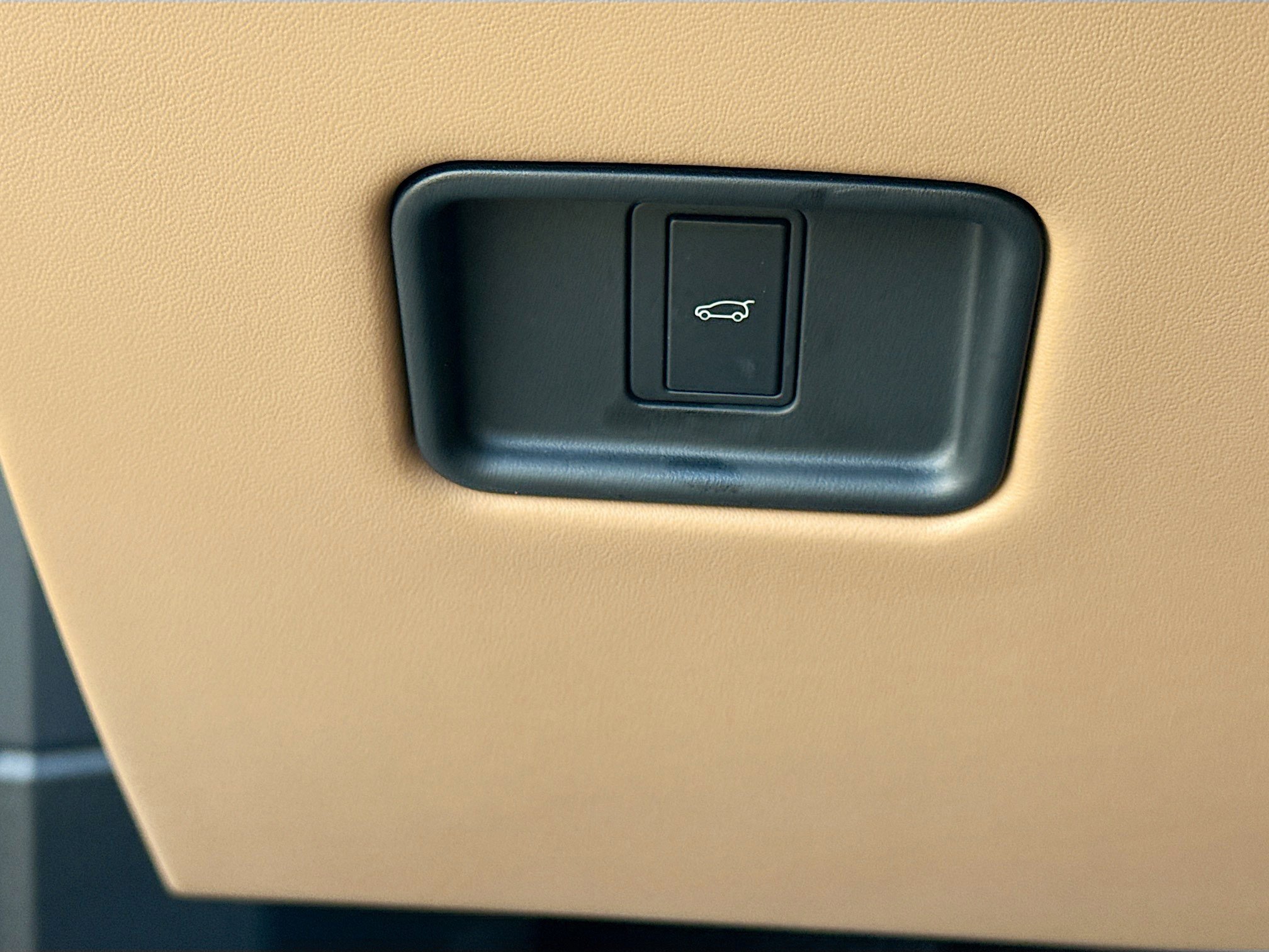 Used 2025 Land Rover Range Rover Long Wheelbase Autobiography image 35