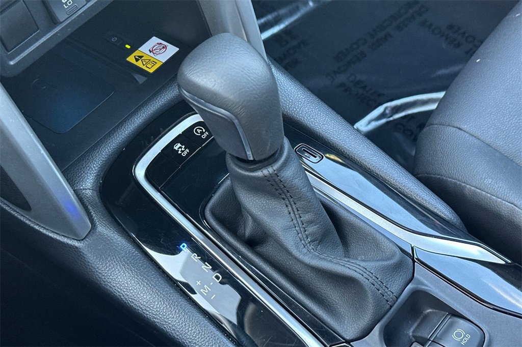 Used 2023 Toyota Corolla Cross XLE image 25