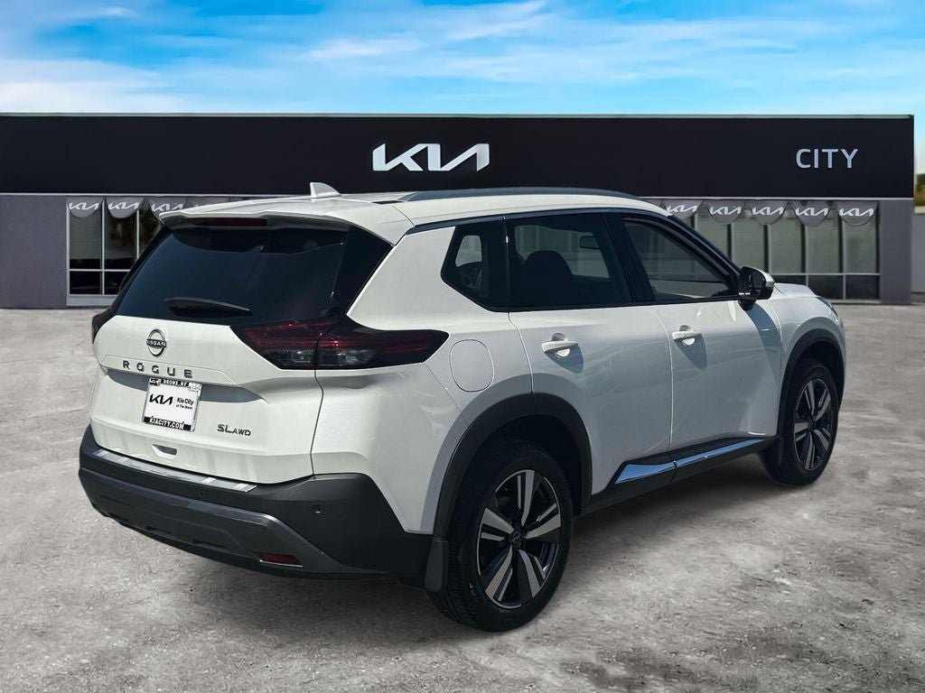 Used 2023 Nissan Rogue SL AWD/4WD image 7