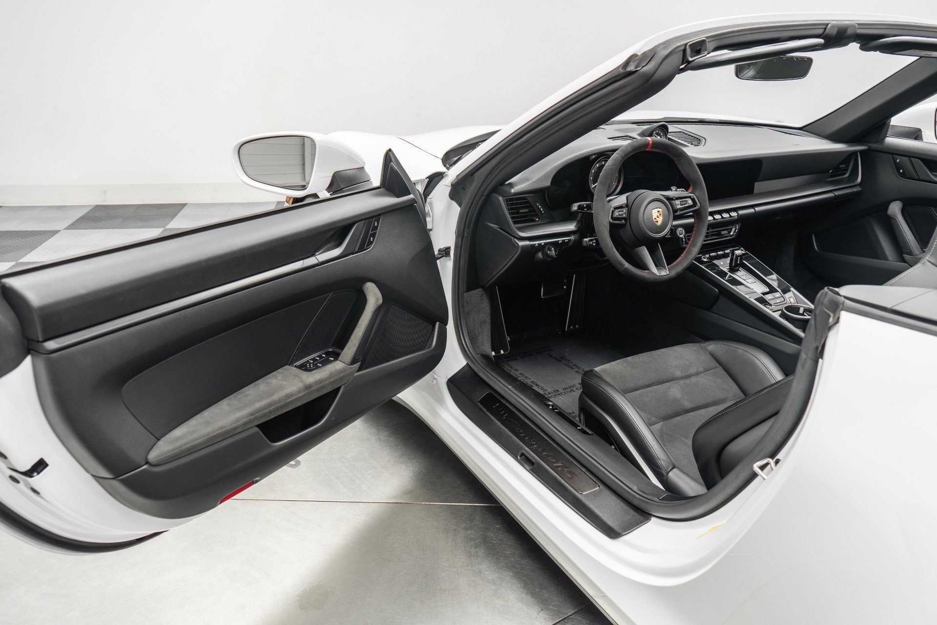 Used 2023 Porsche 911 Carrera GTS RWD image 23