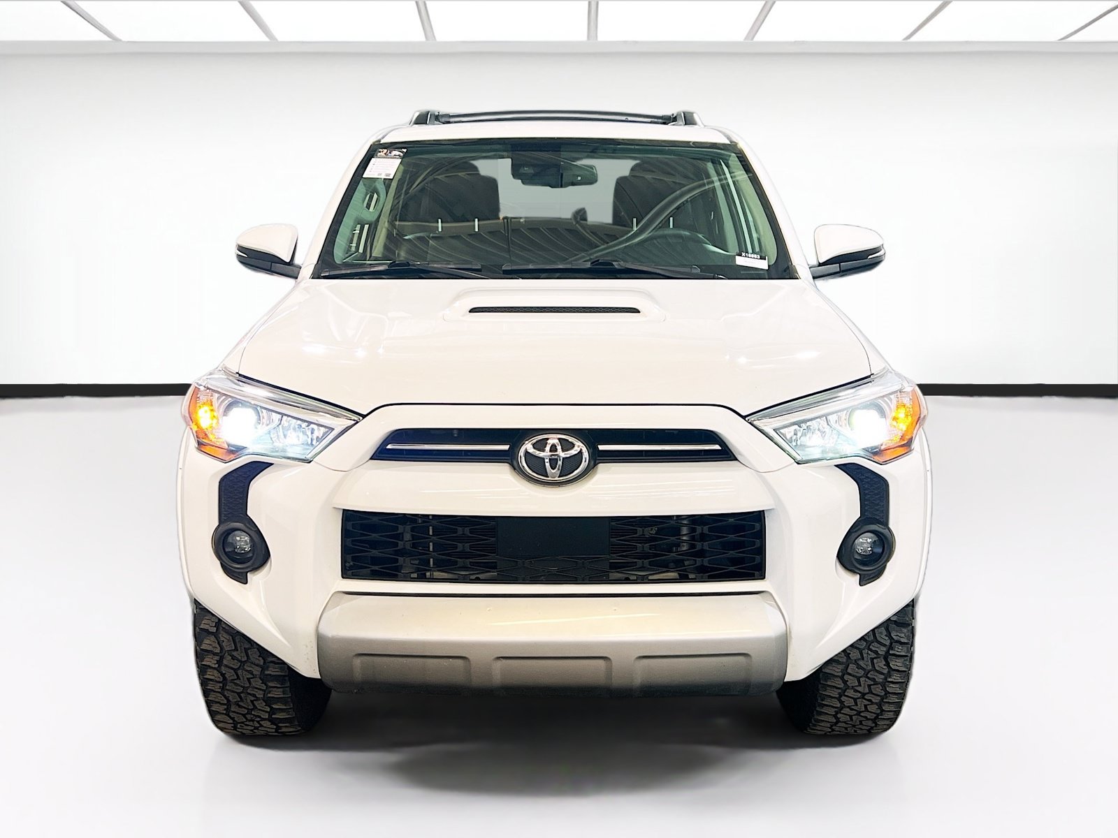 Used 2021 Toyota 4Runner TRD Off-Road Premium w/ Moonroof Package AWD/4WD image 2
