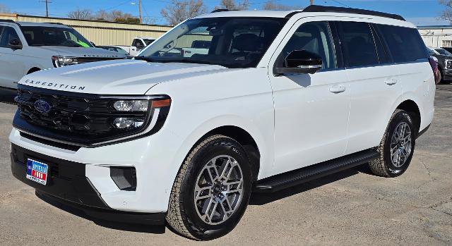 Certified 2025 Ford Expedition Active image 1
