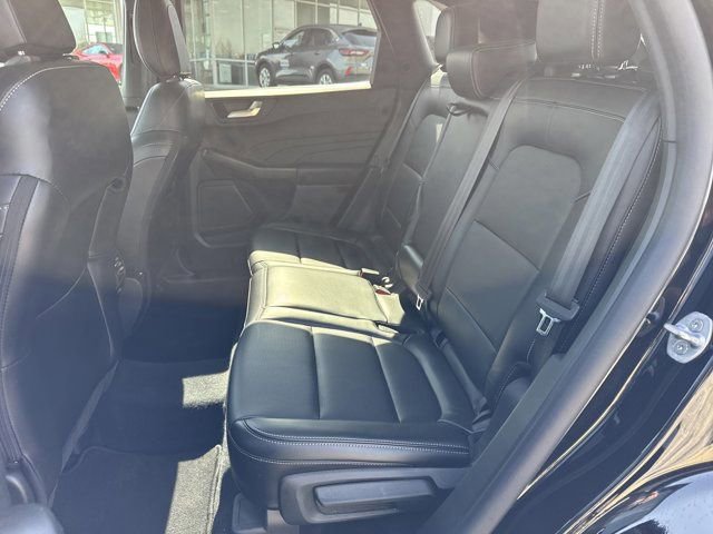 Used 2025 Ford Escape Platinum AWD/4WD image 12