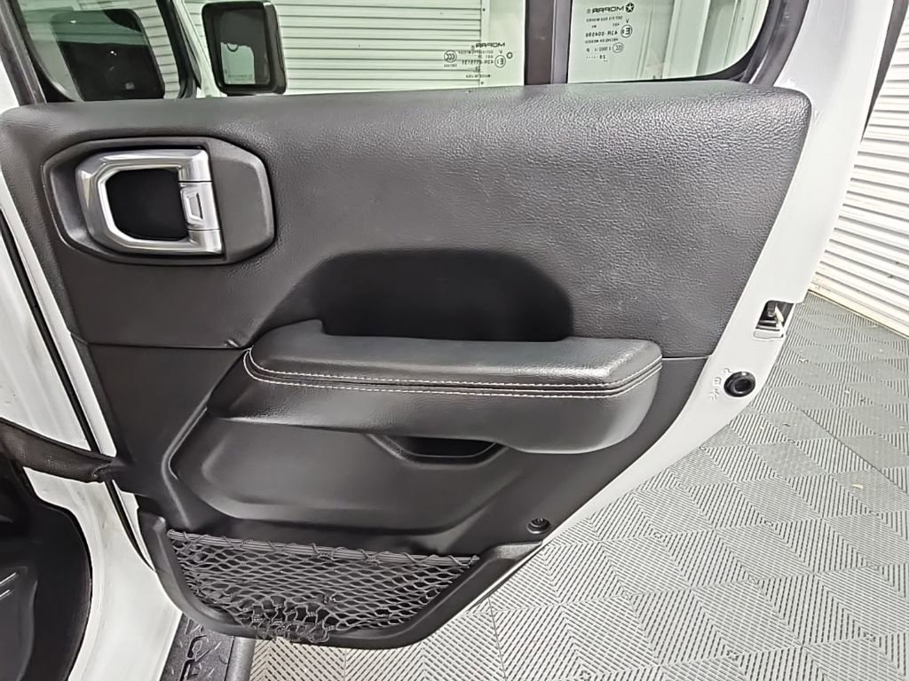 Used 2021 Jeep Wrangler Unlimited Sahara image 34