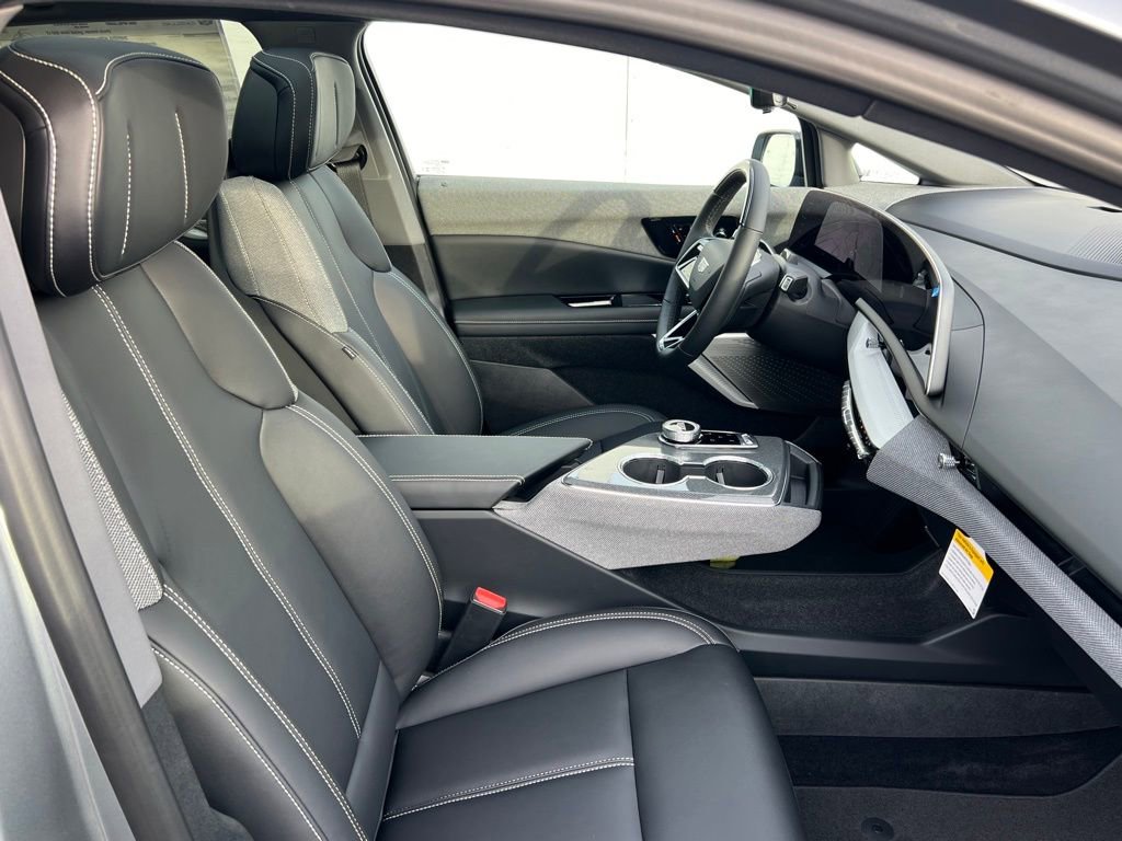 New 2026 Cadillac Optiq Luxury 1 image 22