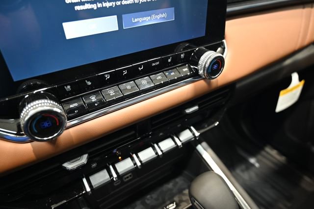 New 2026 GMC Canyon AT4 w/ Technology Plus Package AWD/4WD image 19