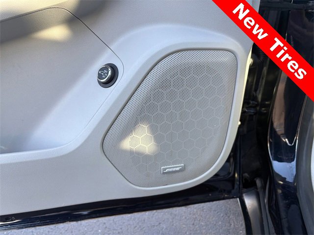 Used 2022 GMC Acadia SLT w/ Preferred Package image 21