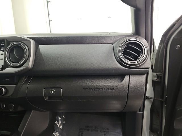 Used 2023 Toyota Tacoma TRD Off-Road image 36