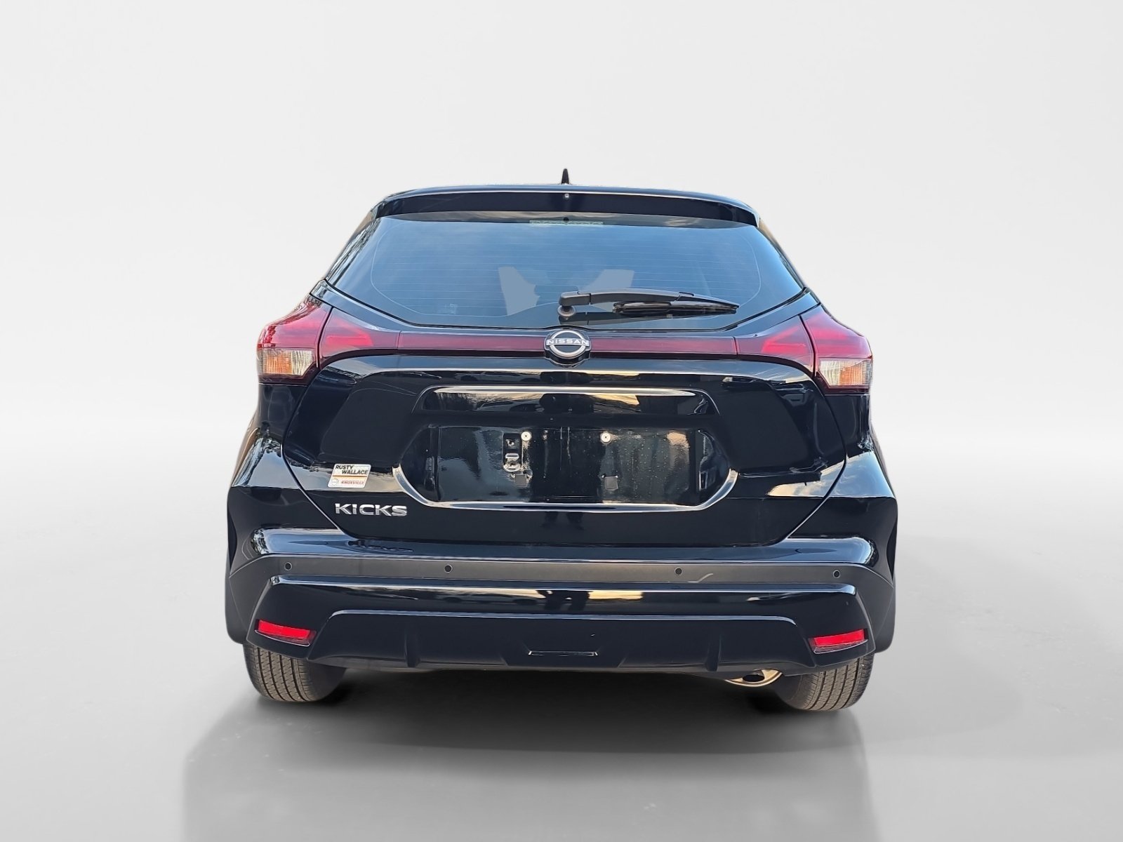 Used 2023 Nissan Kicks S image 4