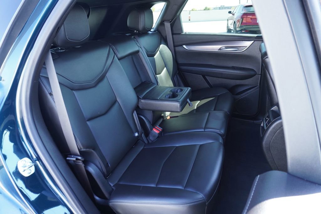 Certified 2024 Cadillac XT5 Luxury image 9