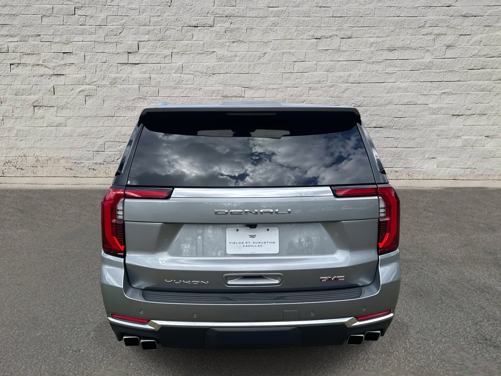 Used 2025 GMC Yukon XL Denali image 6
