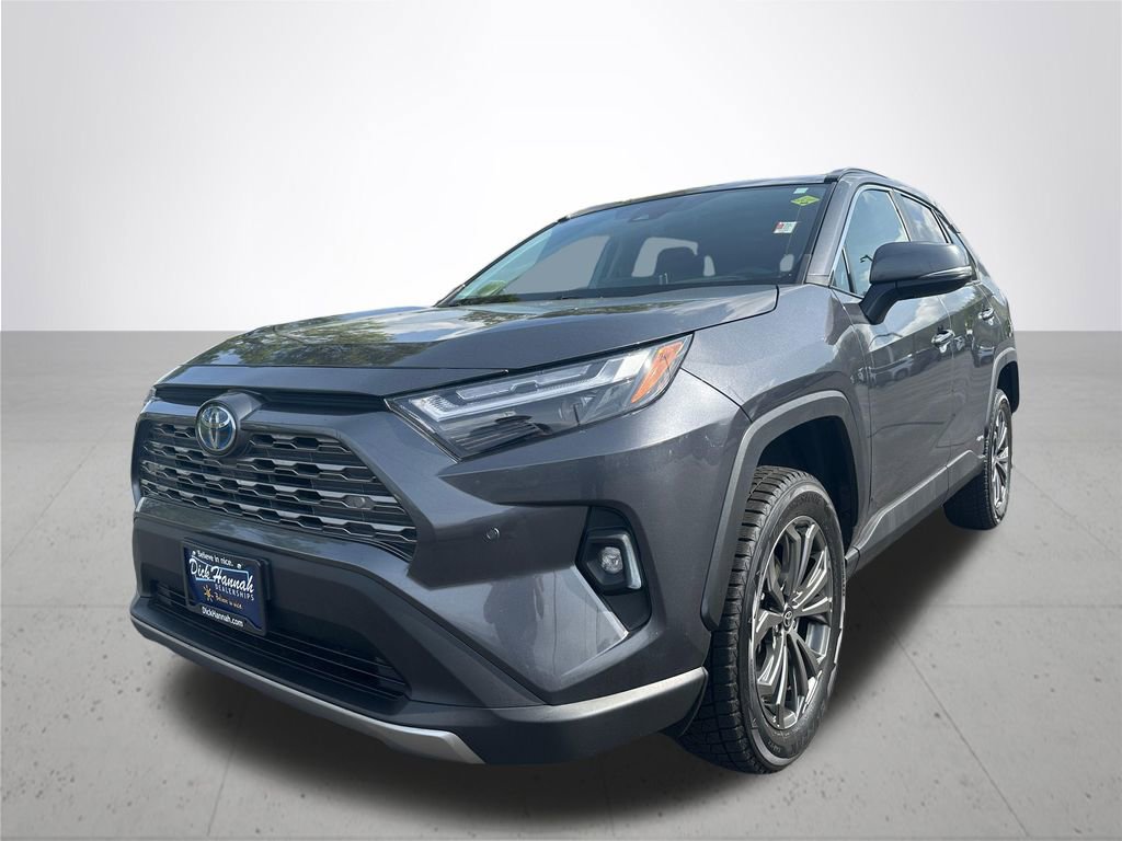 Used 2022 Toyota RAV4 Limited AWD/4WD image 2