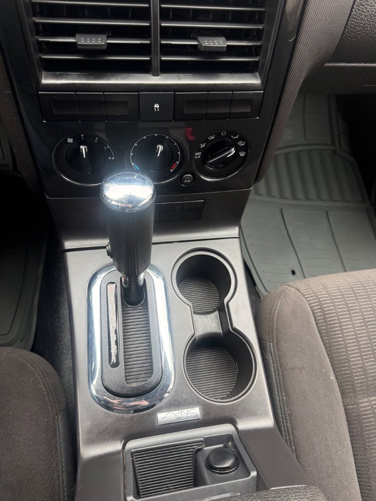 Used 2010 Ford Explorer Sport Trac XLT image 12