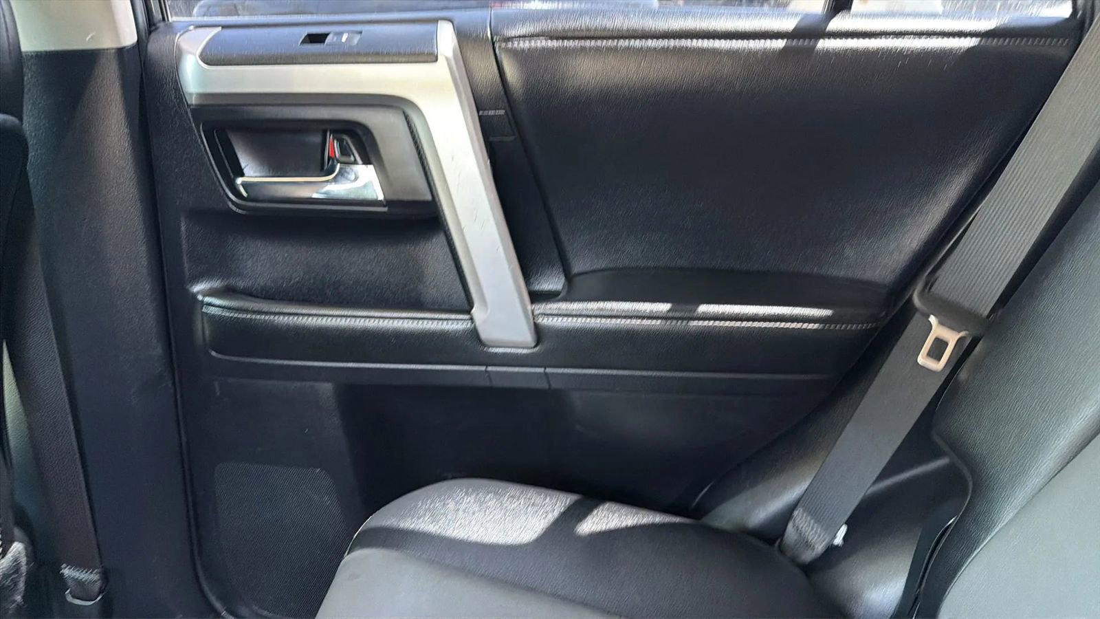 Used 2015 Toyota 4Runner SR5 Premium RWD image 33