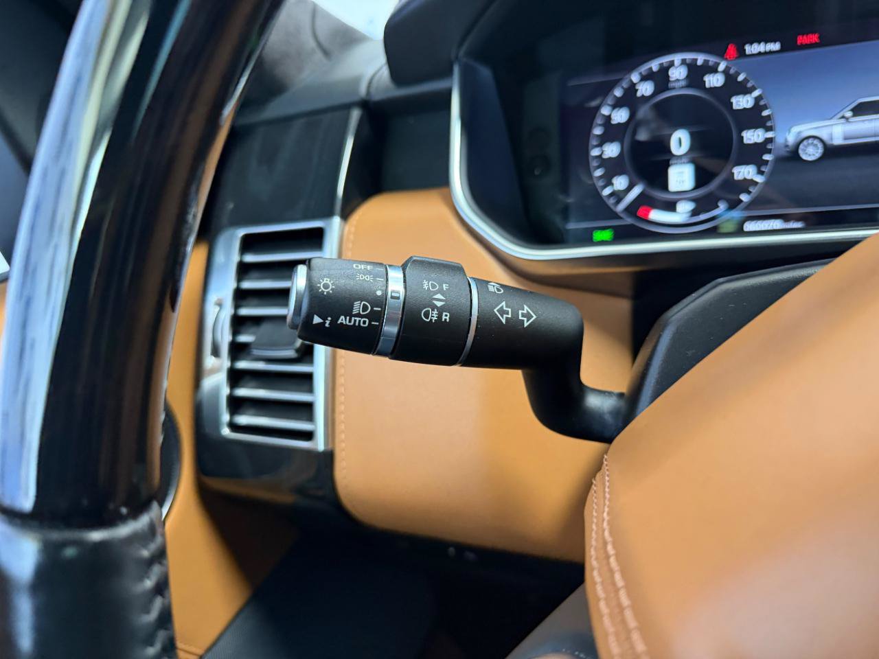 Used 2021 Land Rover Range Rover Autobiography AWD/4WD image 33
