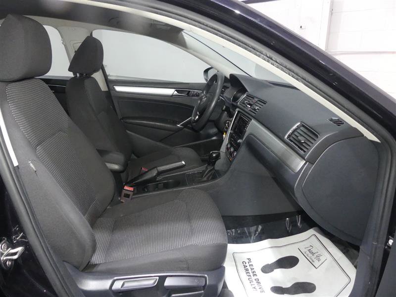 Used 2018 Volkswagen Passat 2.0T S w/ Driver Assistance Package FWD image 21