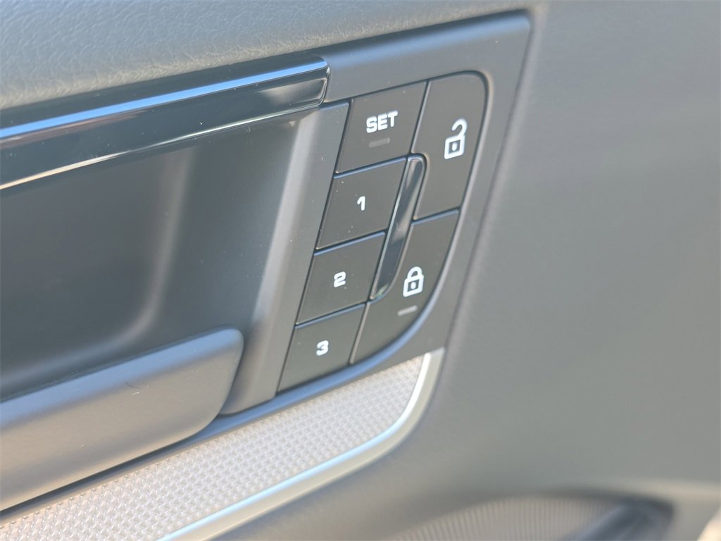 New 2026 Porsche Cayenne image 26